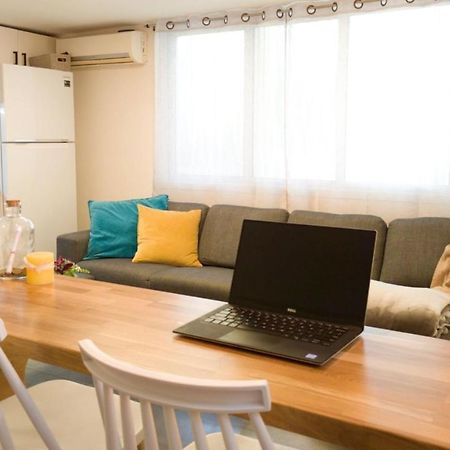 Primrose Boutique Apartment Ashdod Esterno foto