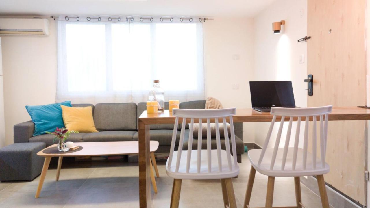 Primrose Boutique Apartment Ashdod Esterno foto