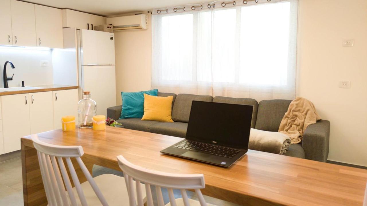 Primrose Boutique Apartment Ashdod Esterno foto